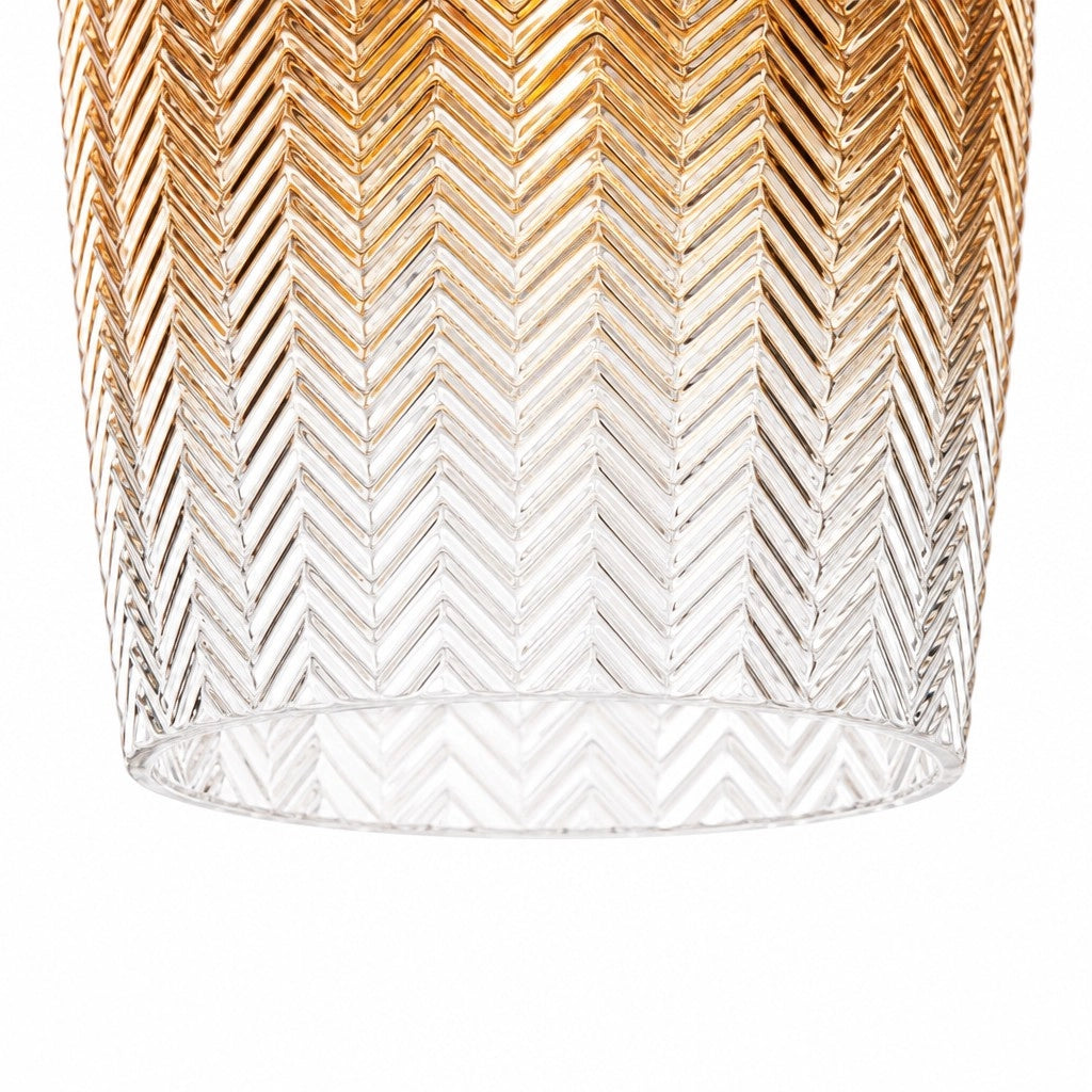 Gildon herringbone glass rim close-up