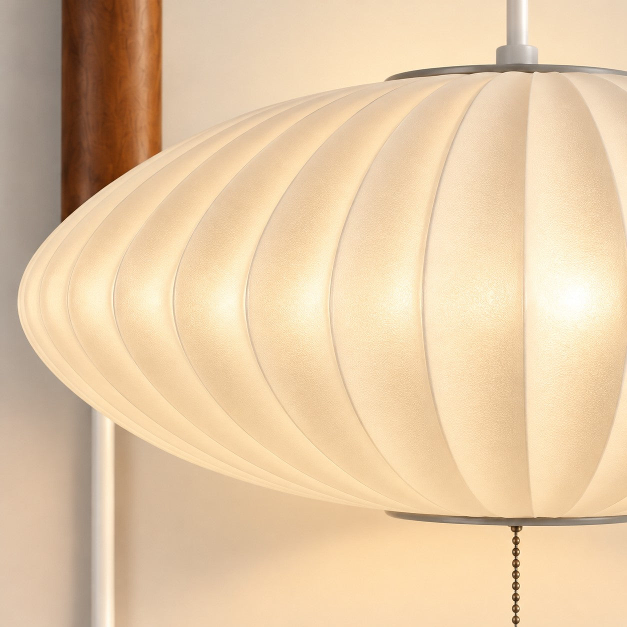 Oriya ribbed shade illuminated zipper detail