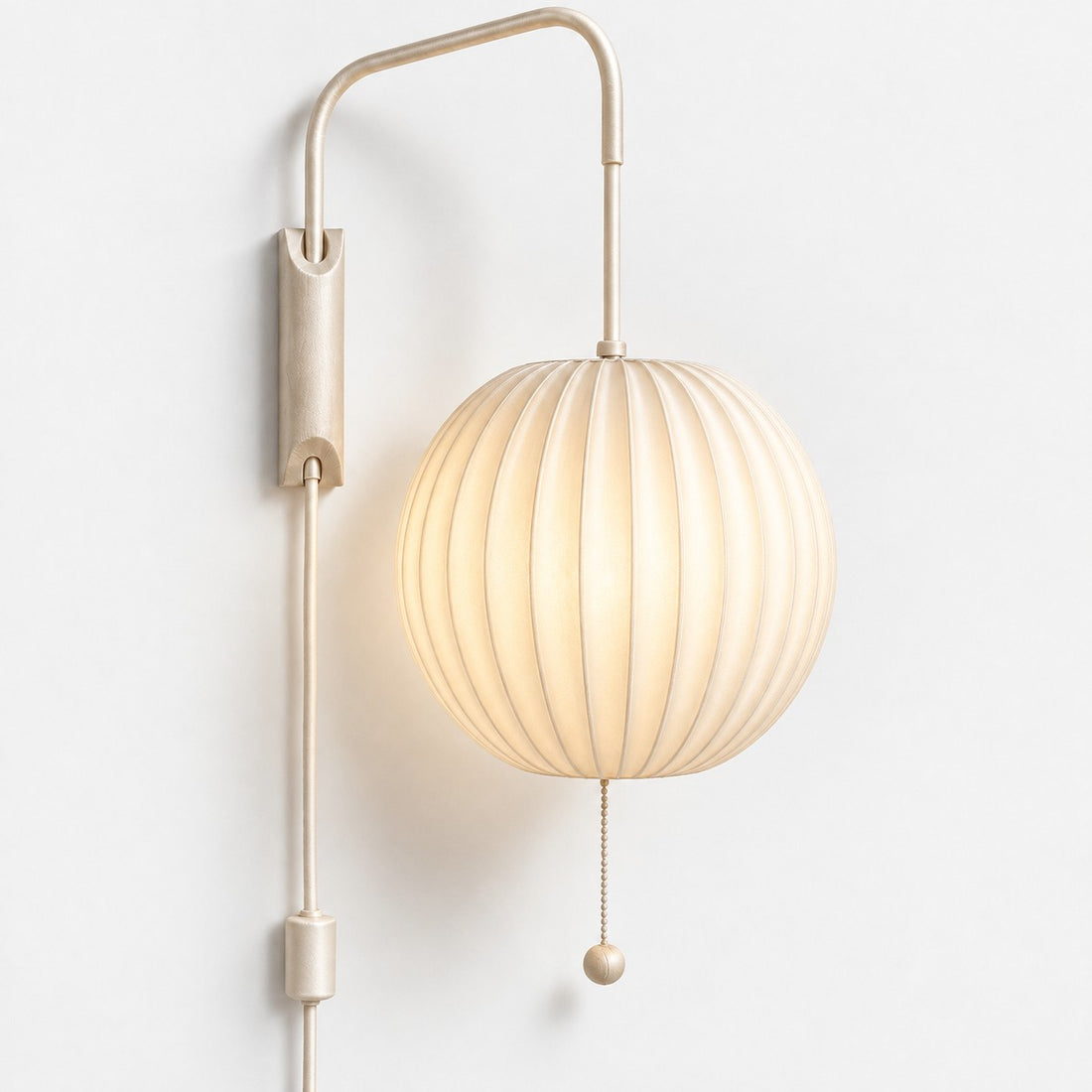 Oriya silk ribbed wall sconce, H 22cm